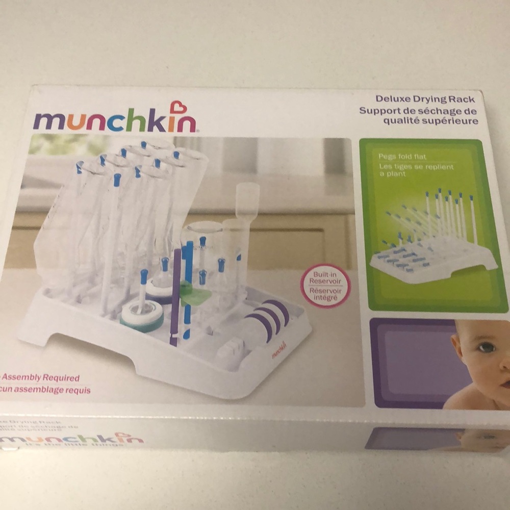 Munchkin deluxe drying rack.